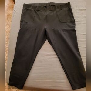 TORRID Size 4 Pixie Ponte Pants with POCKETS